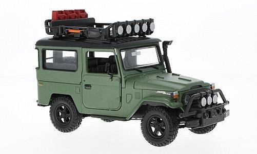 Toyota FJ40, matt-green
